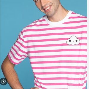 GUESS X FRIENDS WITH YOU STRIPED LOGO PATCH T-SHIRT